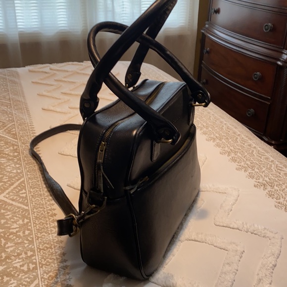 New black luxury leather handbag with double handles, detachable strap - Picture 2 of 5